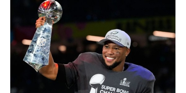 Philadelphia Eagles visar uppriktighet att förnya kontraktet med att backa Saquon Barkley Philadelphia Eagles visar uppriktighet att förnya kontraktet med att backa Saquon Barkley
